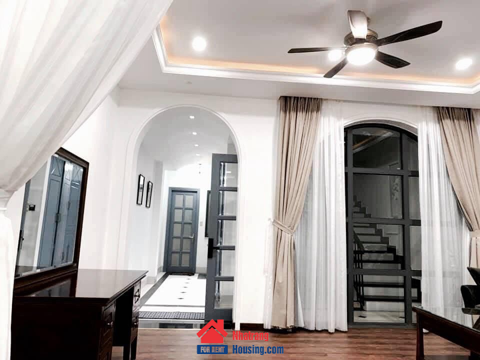Nice house for rent in Vinh Nguyen ward, south of Nha Trang.| 3 bedrooms | 18 million.